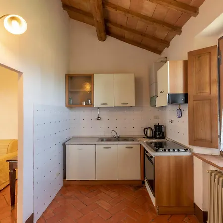 Podere Lamone A شقة